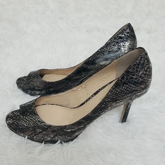 Enzo Angiolini Silver&Black Snakeskin Pumps size 9.5 - Picture 2 of 10